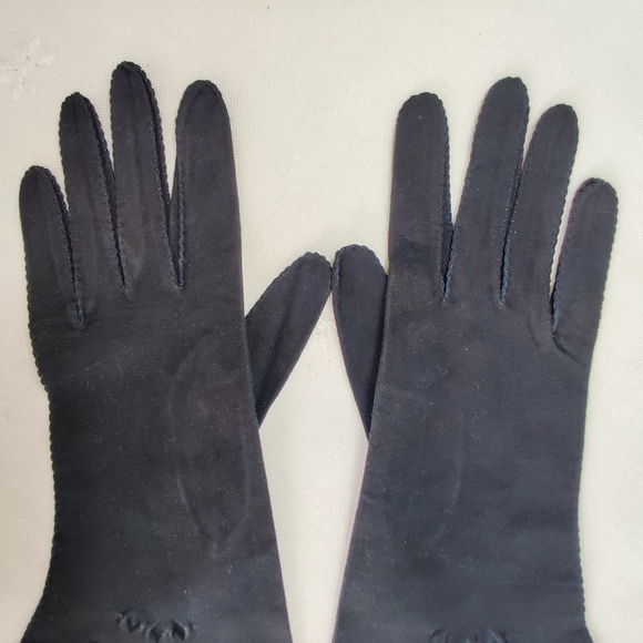 Designer Black Gloves Suede Leather, Fancy Cut Work Detail Vintage New Condition - Picture 4 of 10
